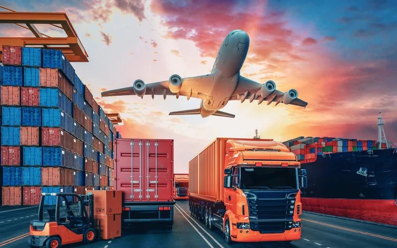 Online MBA in Supply Chain Management & Logistics showcasing curriculum, logistics expertise and leadership development