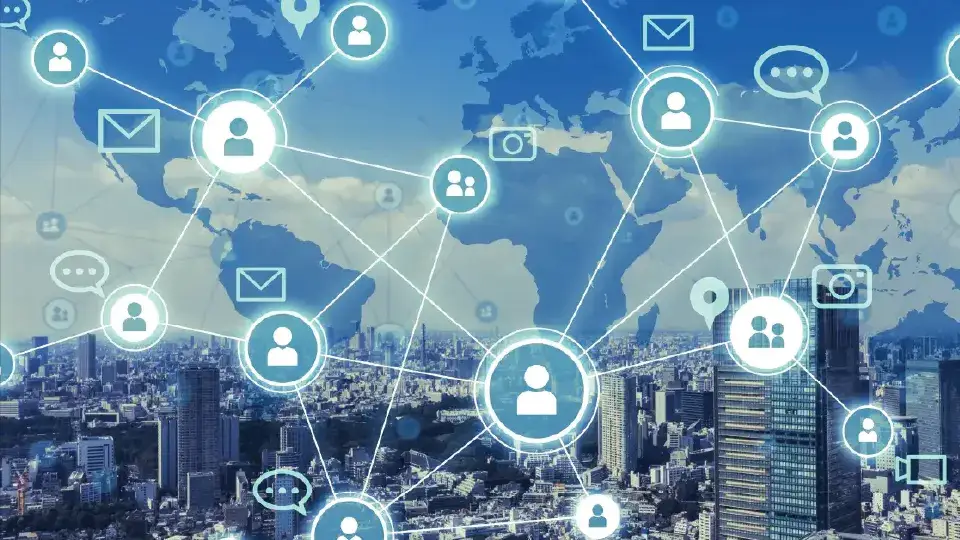 NMIMS Online MBA networking strategies highlighting collaboration, professional links, alumni access & growth opportunities