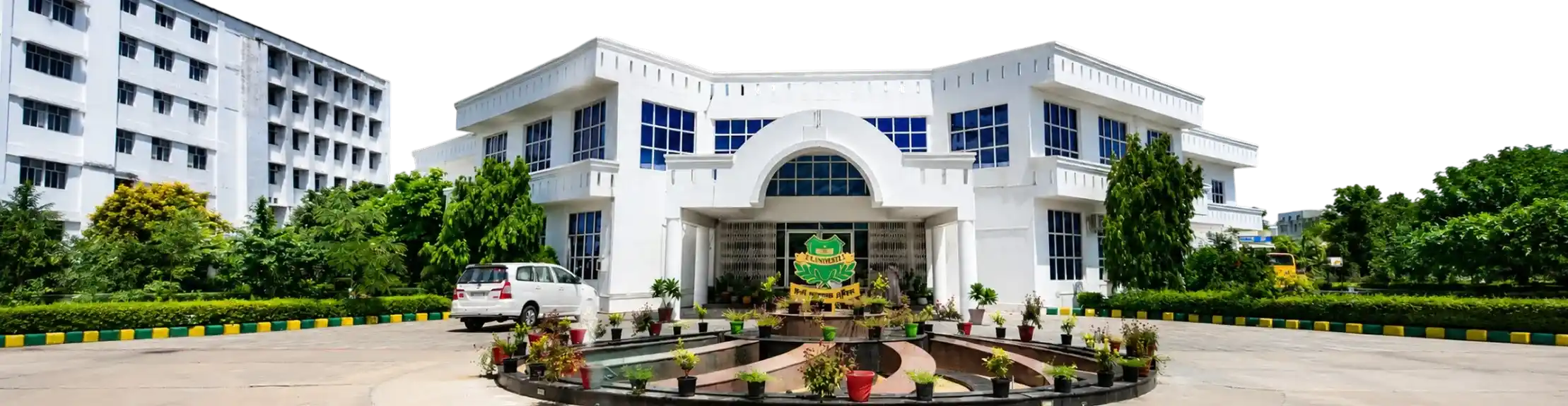 GLA University campus image for online degree programs